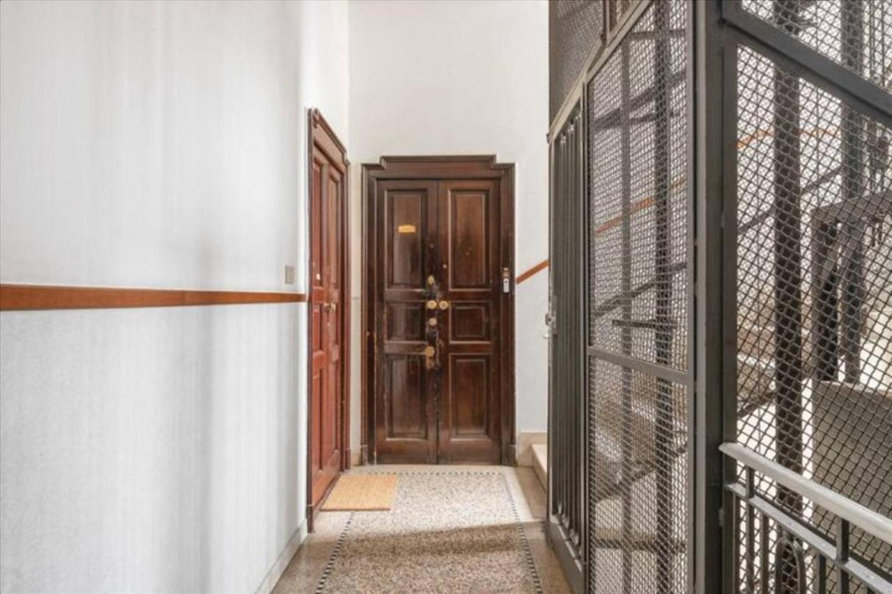Apt Milano-Porta Romana Nearby Bagni Misteriosi Milão Exterior foto